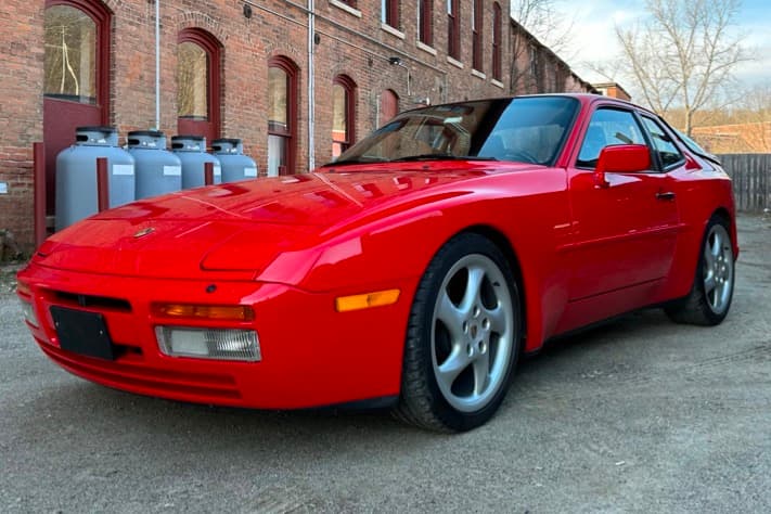944 Turbo